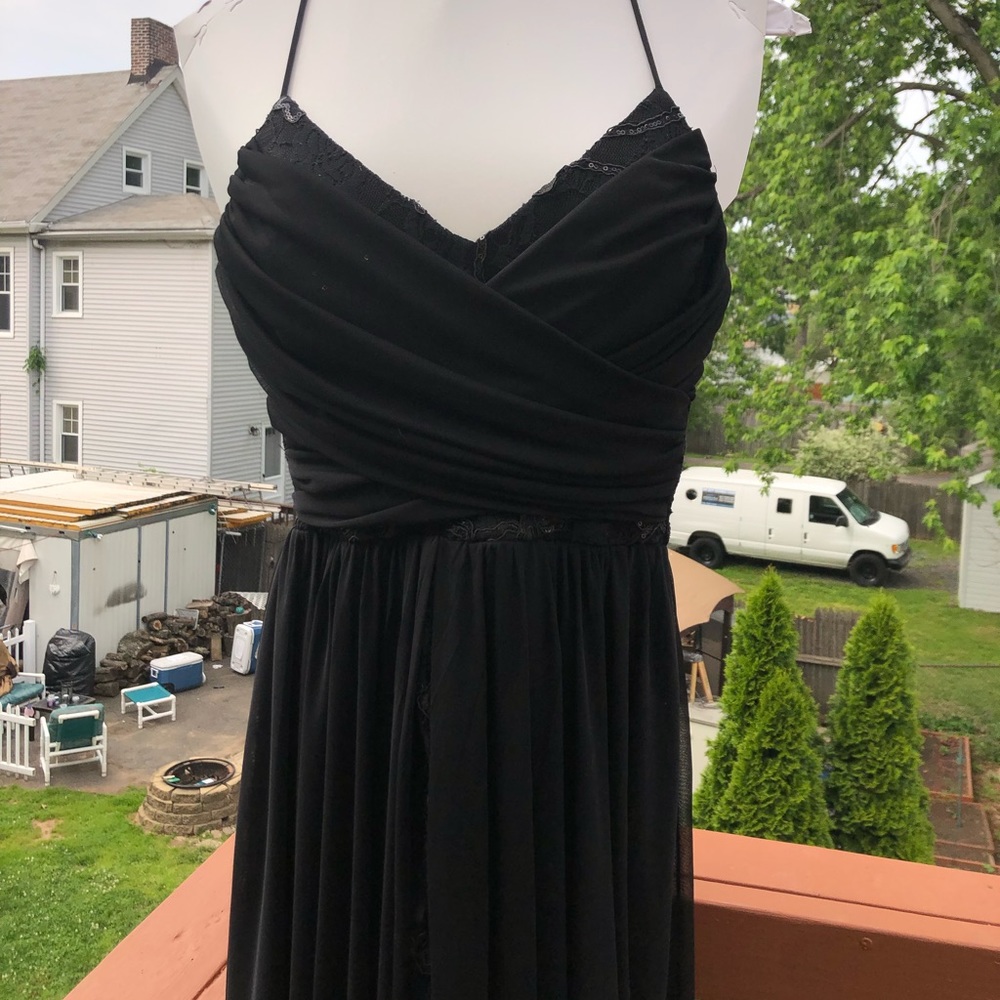 Little black dress 👗💄